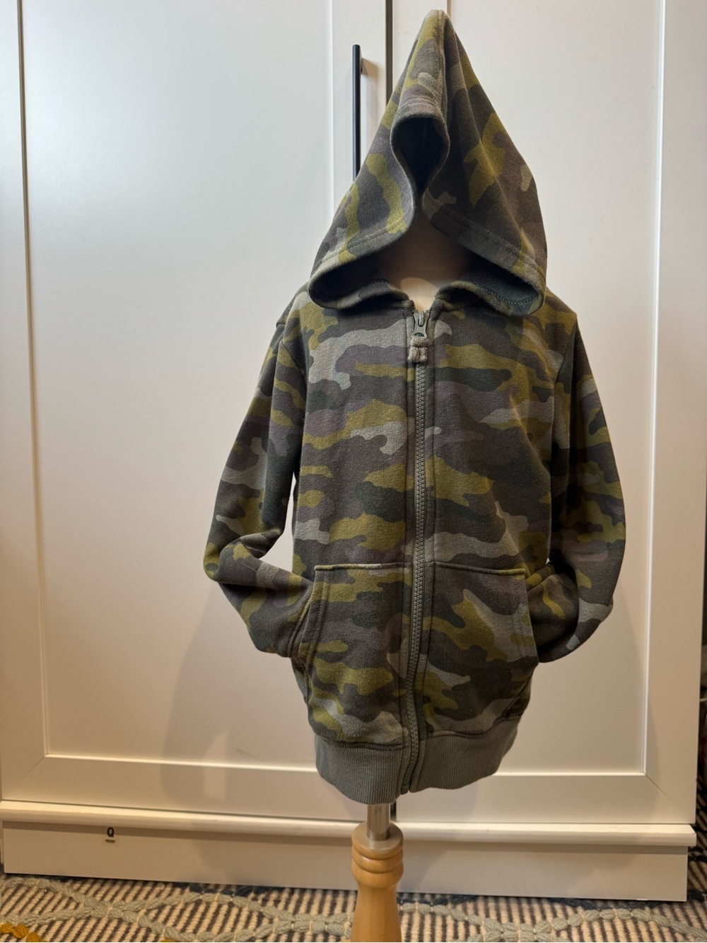 Cat & Jack Olive Green Camo Zip-Up Hoodie 5T